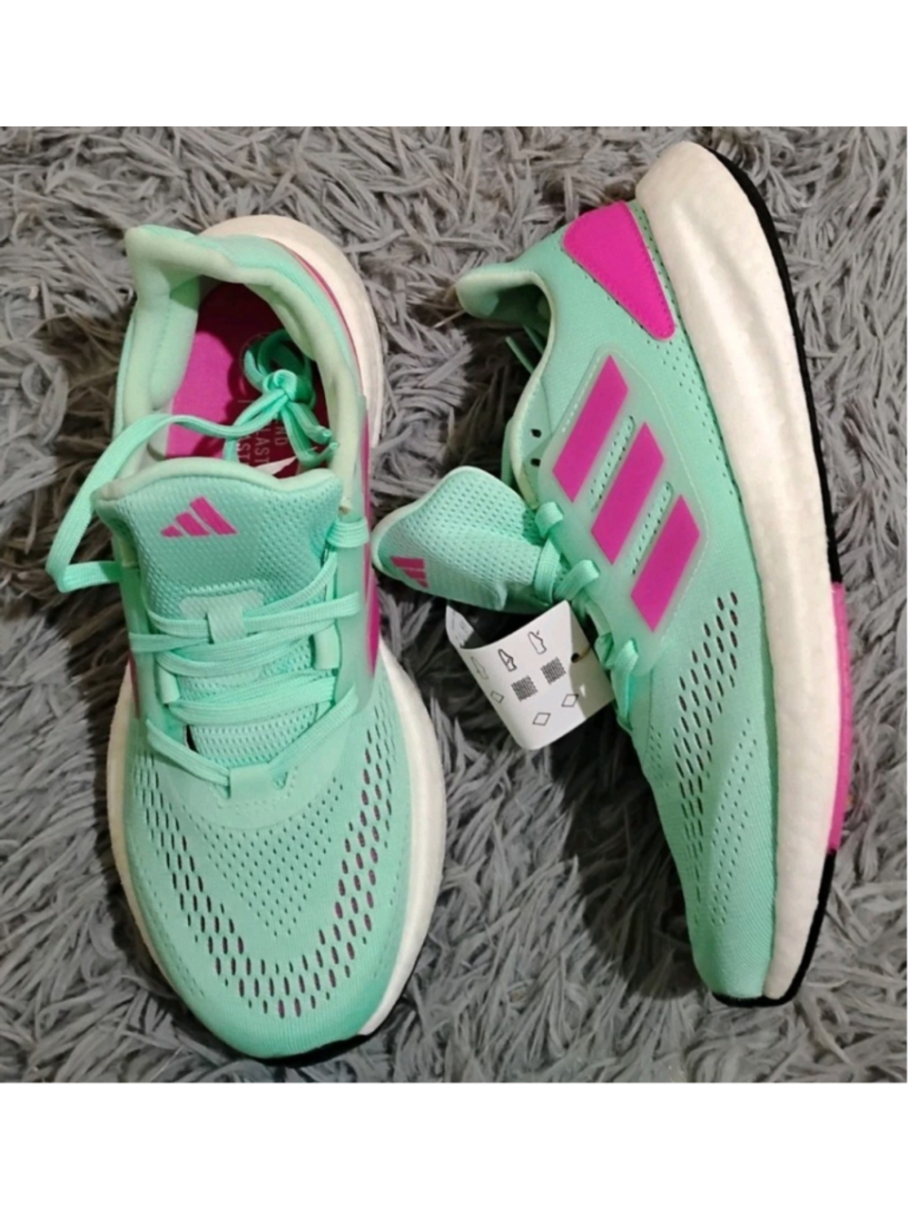ADIDAS originals Damen Sneaker Laufschuhe Pureboost 22 Women Size 7 Sneakers